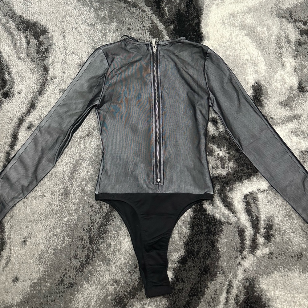 Toggle bodysuit - Picture 3 of 3